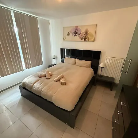 Baobab - - Jardin וילה סנט - גיסלאין